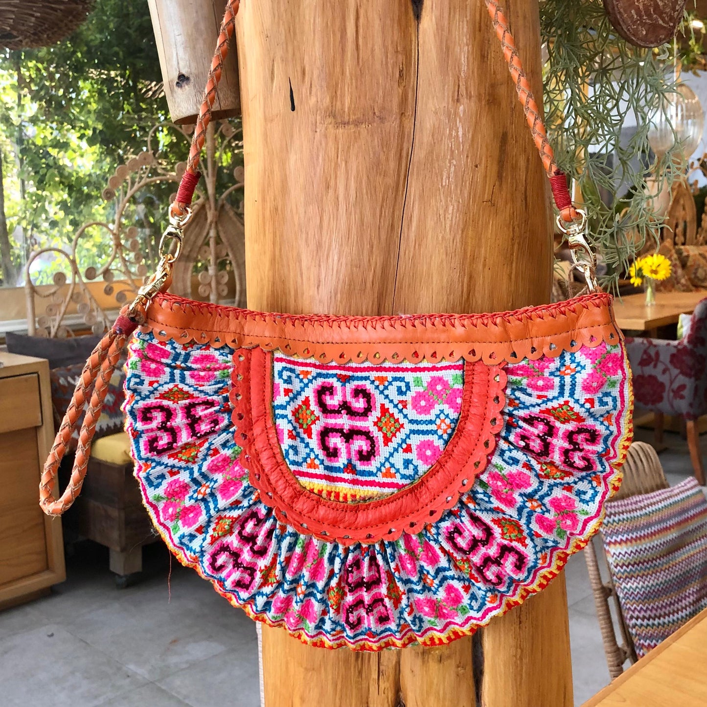 Chiang Mai Clutch