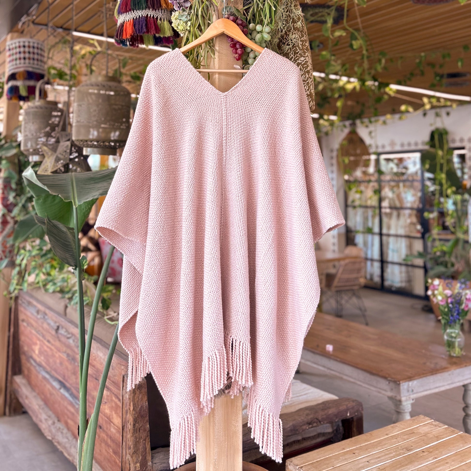 Ruana Carlota - World Family Ibiza