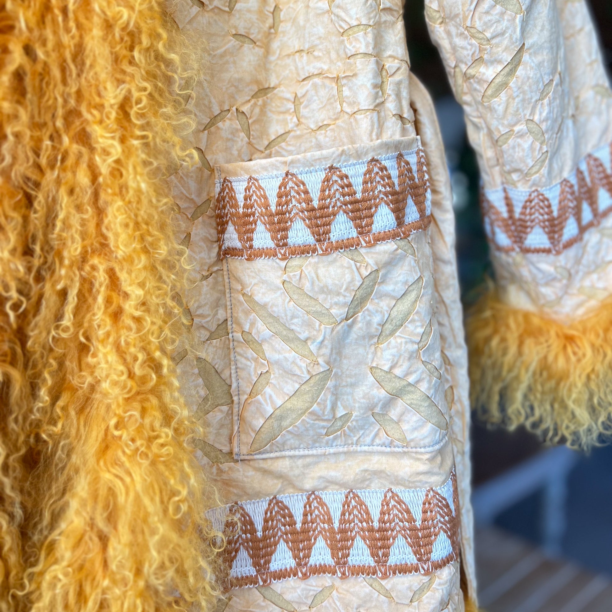 Abrigo Quetzali - World Family Ibiza